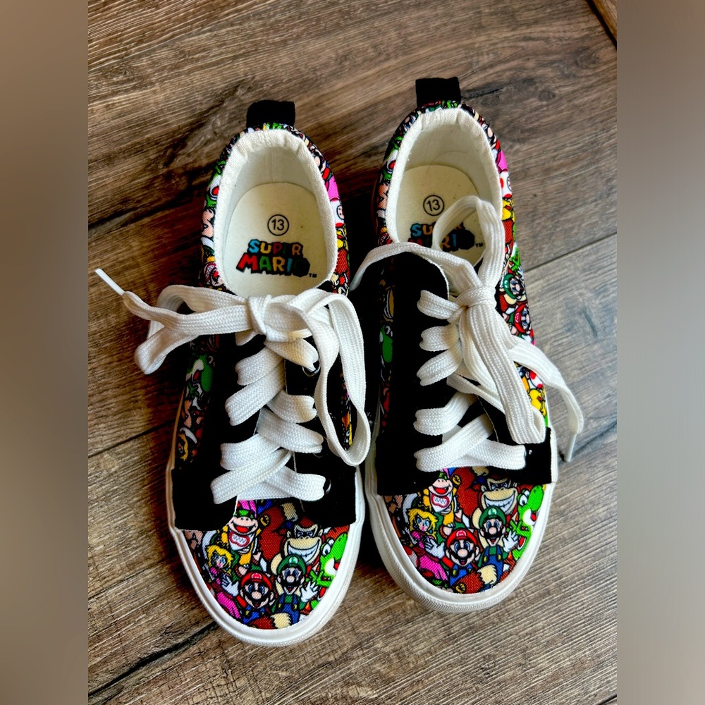 Super Mario Bros Lace Shoe Size 13 little kids